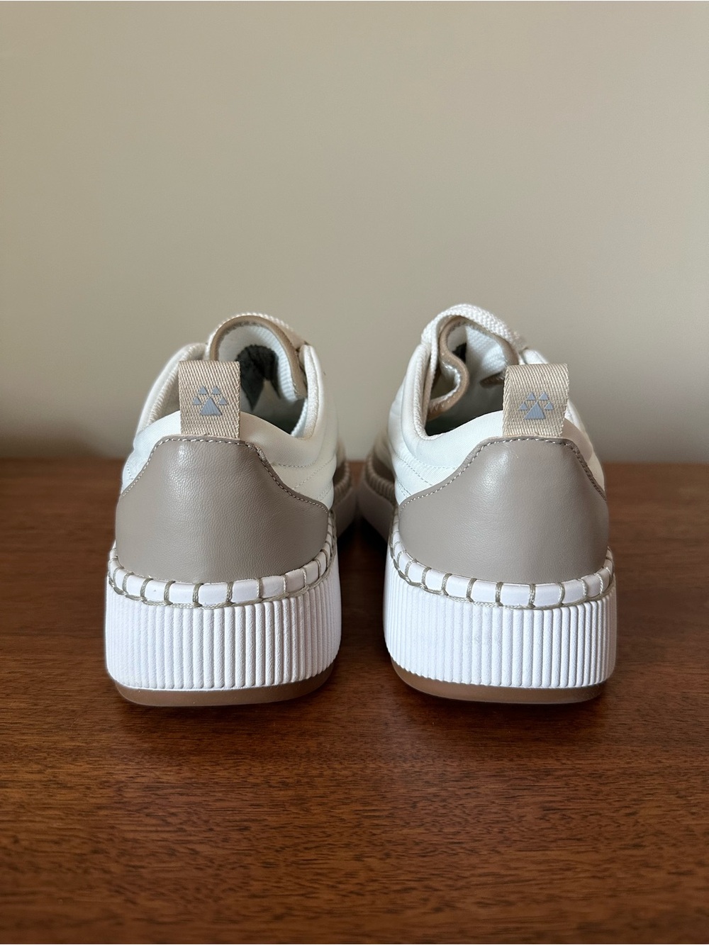 Cougar Platform Sneaker | Sayah 8 - Picture 4 of 6